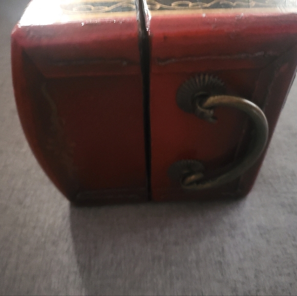 Ethan Allen box home size 16" x 5" + red pink green black brown gold - Picture 14 of 16